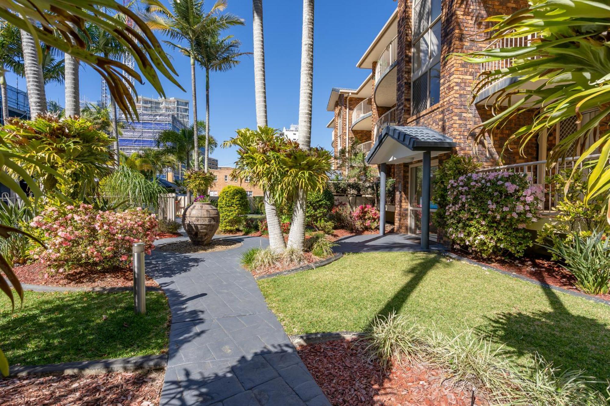 Oceanside Cove Aparthotel Гоулд Коуст Екстериор снимка