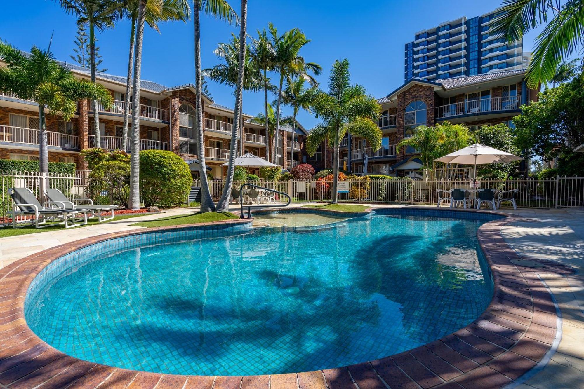 Oceanside Cove Aparthotel Гоулд Коуст Екстериор снимка