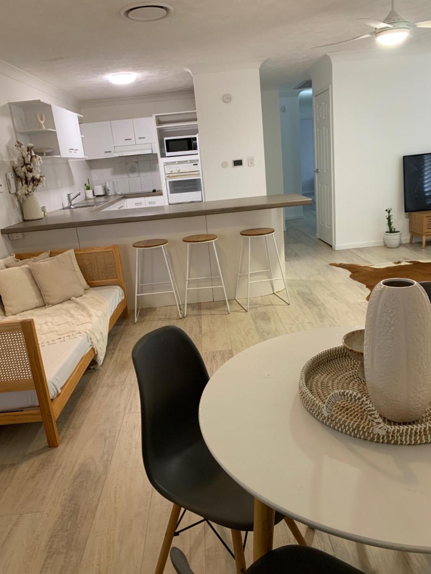 Oceanside Cove Aparthotel Гоулд Коуст Екстериор снимка